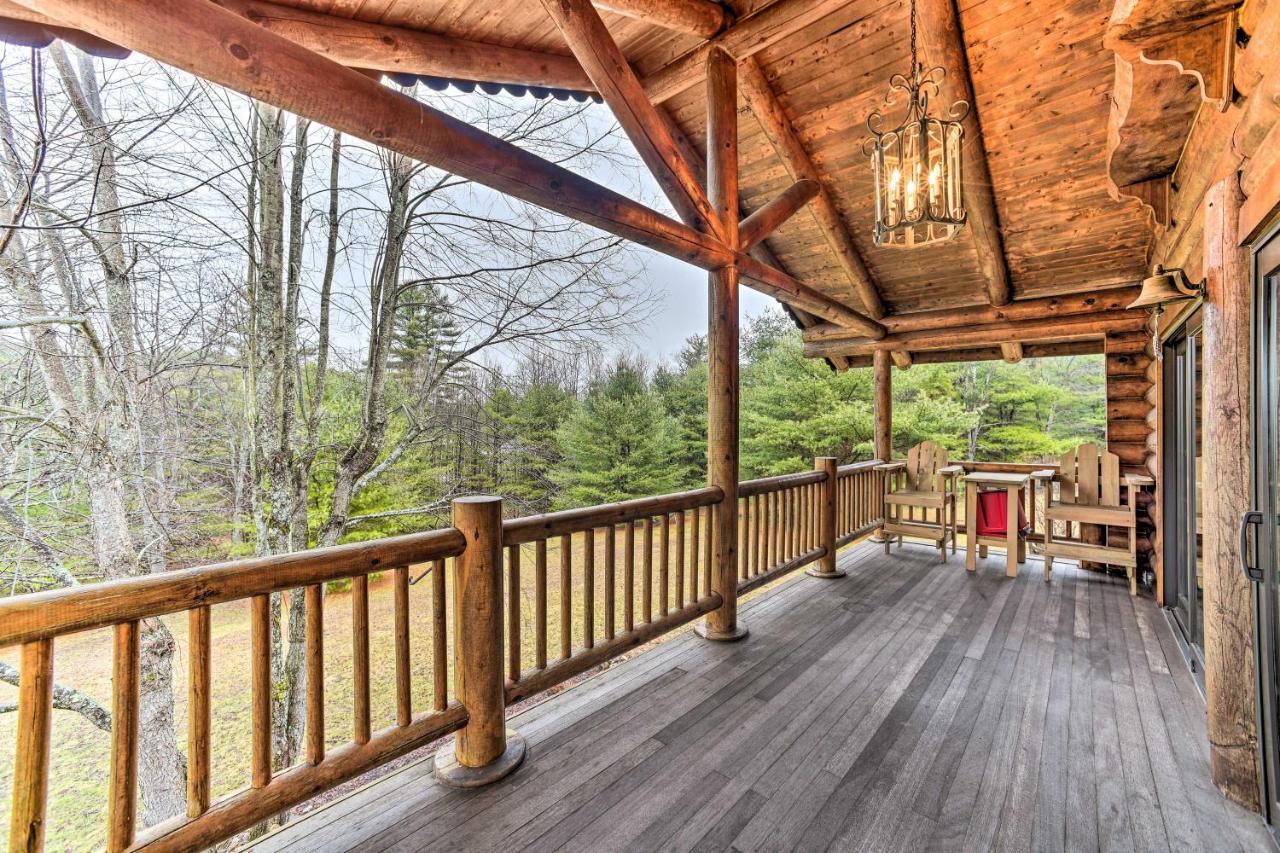 Spacious Cabin With Decks Near Saratoga Springs Middle Grove Exterior photo