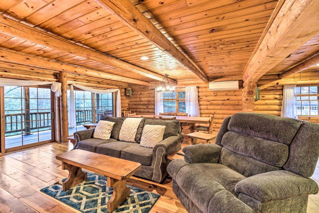 Spacious Cabin With Decks Near Saratoga Springs Middle Grove Exterior photo